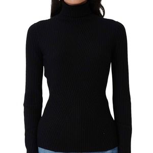 New Maje Moda wool blend turtleneck sweater. 🖤